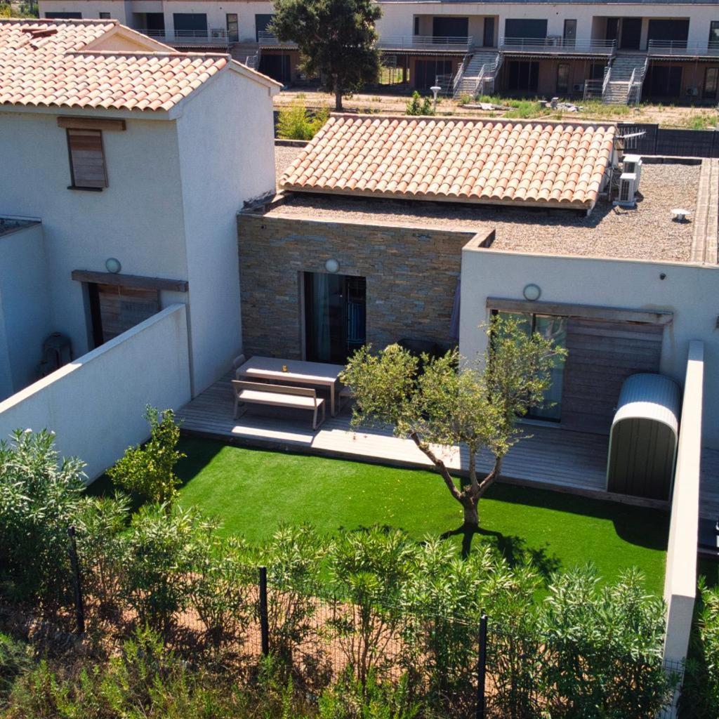 Villa Home Holiday A Cala Rossa Леччи Экстерьер фото